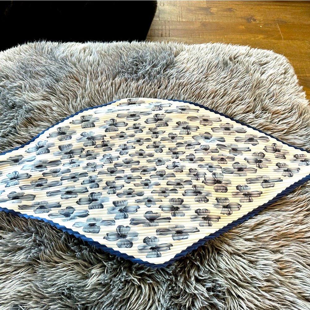 NWOT Ann Taylor Blue and white floral square scarf